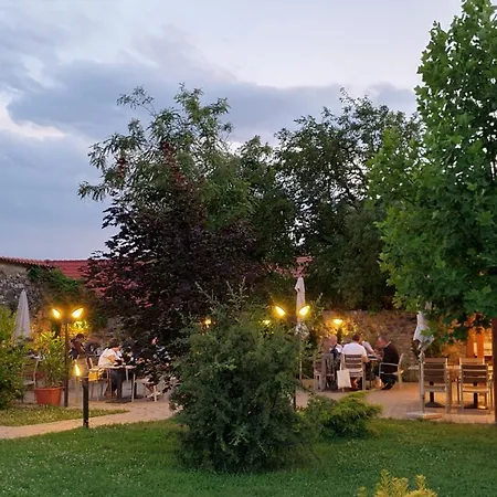 Panzió Mi A Kő