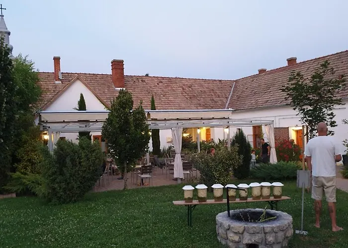 Mi A Kő Panzió Köveskál
